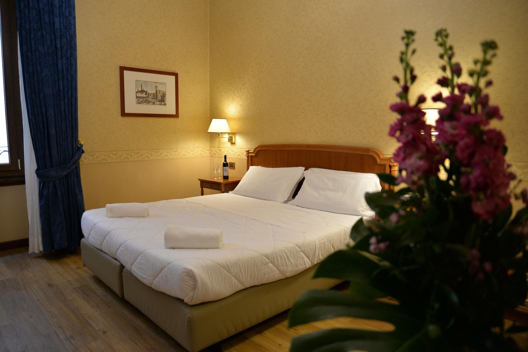 Strozzi Palace Hotel Флоренція Екстер'єр фото
